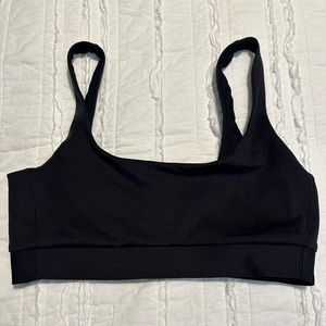 LEFT ON FRIDAY Double Scoop size M top in Jet Black